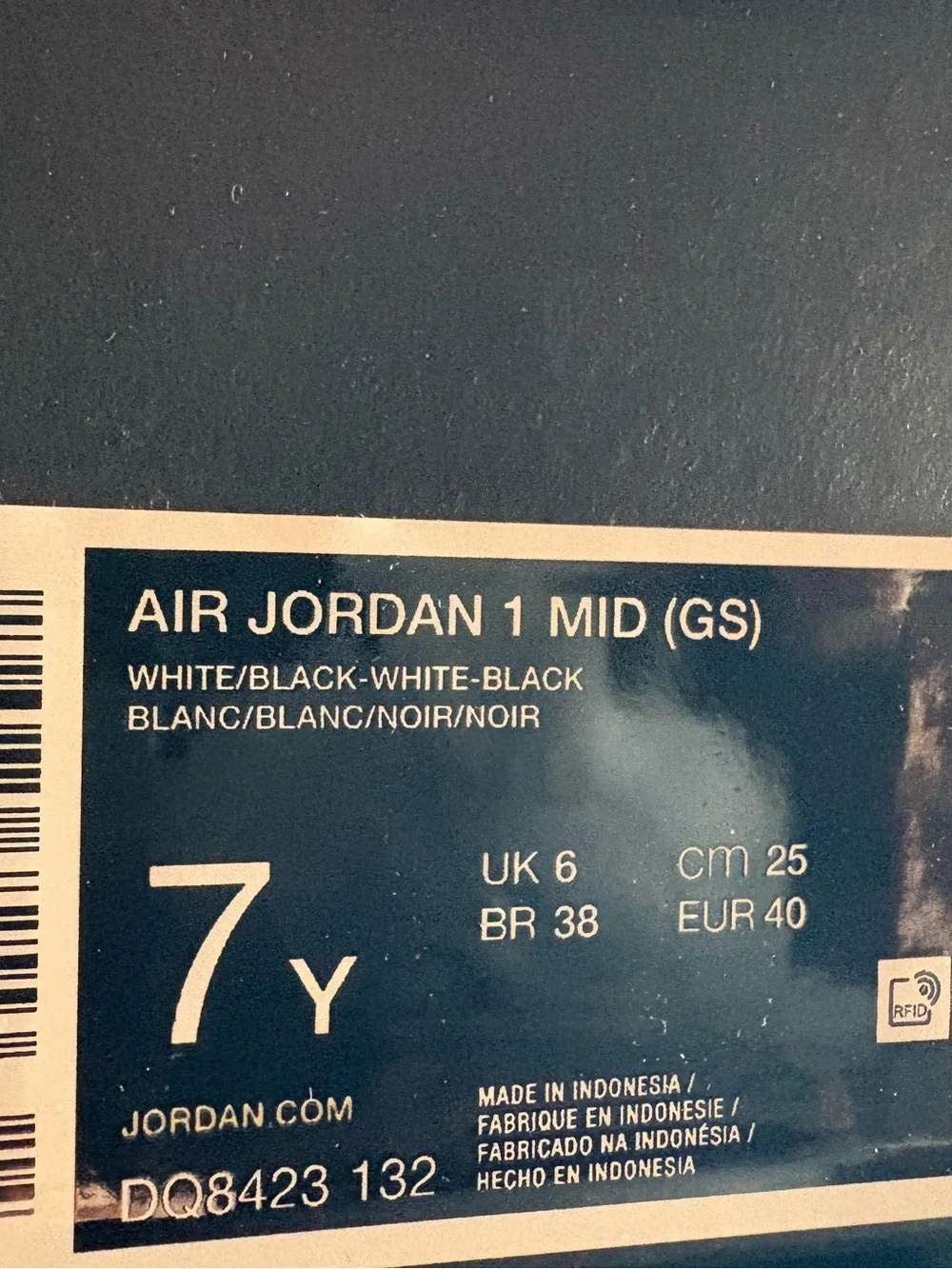 Nike Air Jordan 1 Mid White/Black “white Oreos” unisex Sneakers never even laced